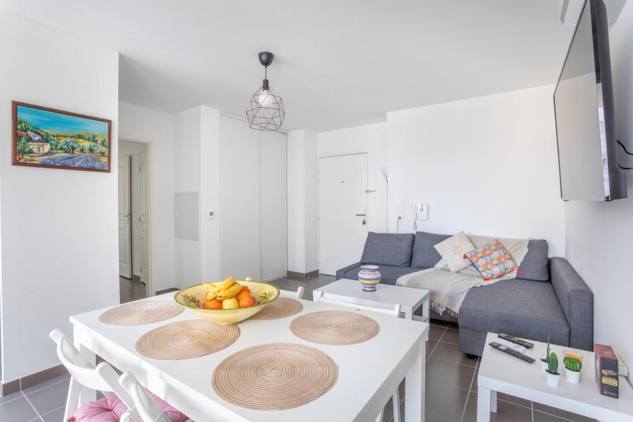 New Joliette Comfortable Apartment Well Located With Private Parking Marseille Bagian luar foto